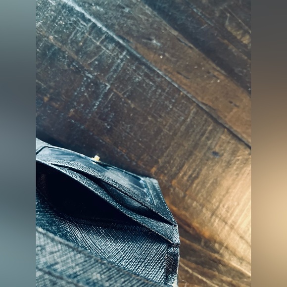 Michael Kors Wallet - Picture 8 of 13